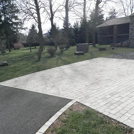 Holiday home Maison Campagnarde Renovee Pres Du Mont Deveze Avec Jardin
